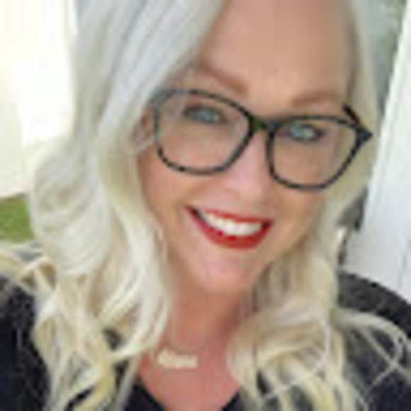 Meet your Posher, Alayna - Picture 1 of 1